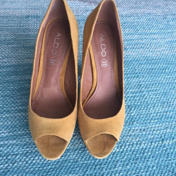 ALDO, YELLOW-MUSTARD GENUINE SUEDE, SHOES, SZ. 8 - Picture 2 of 6